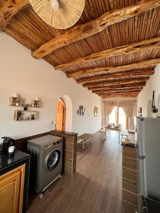 Le Petit Chalet. Эс-Сувейра Экстерьер фото